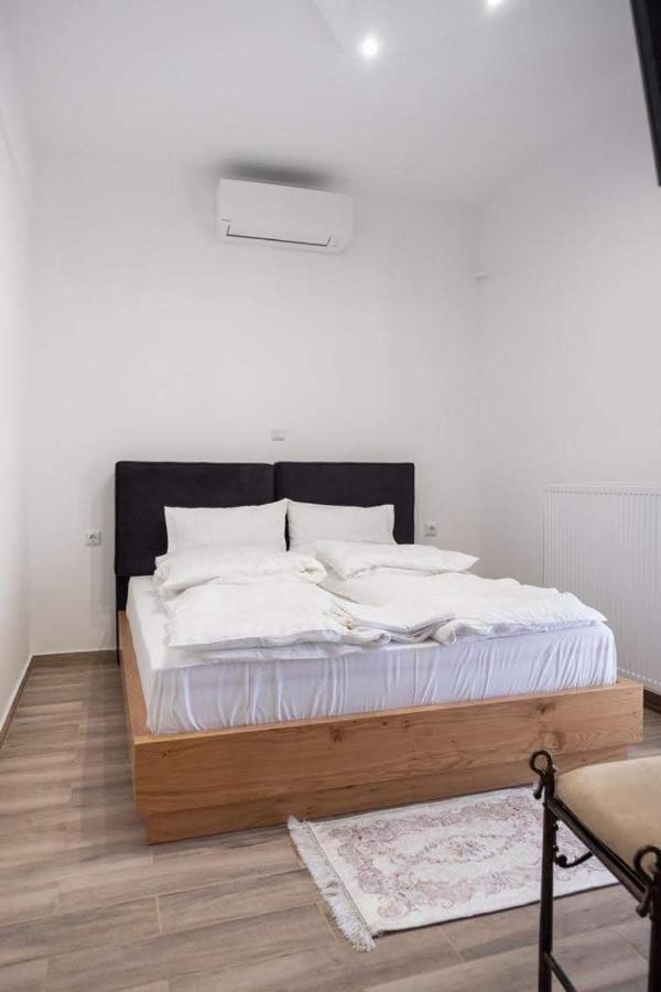 Apartment One Dráma Extérieur photo